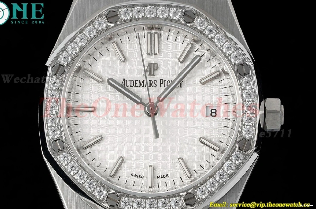 A5800 34mm White SS Oak 8F 77351 Diamonds SS Ladies Royal 0522